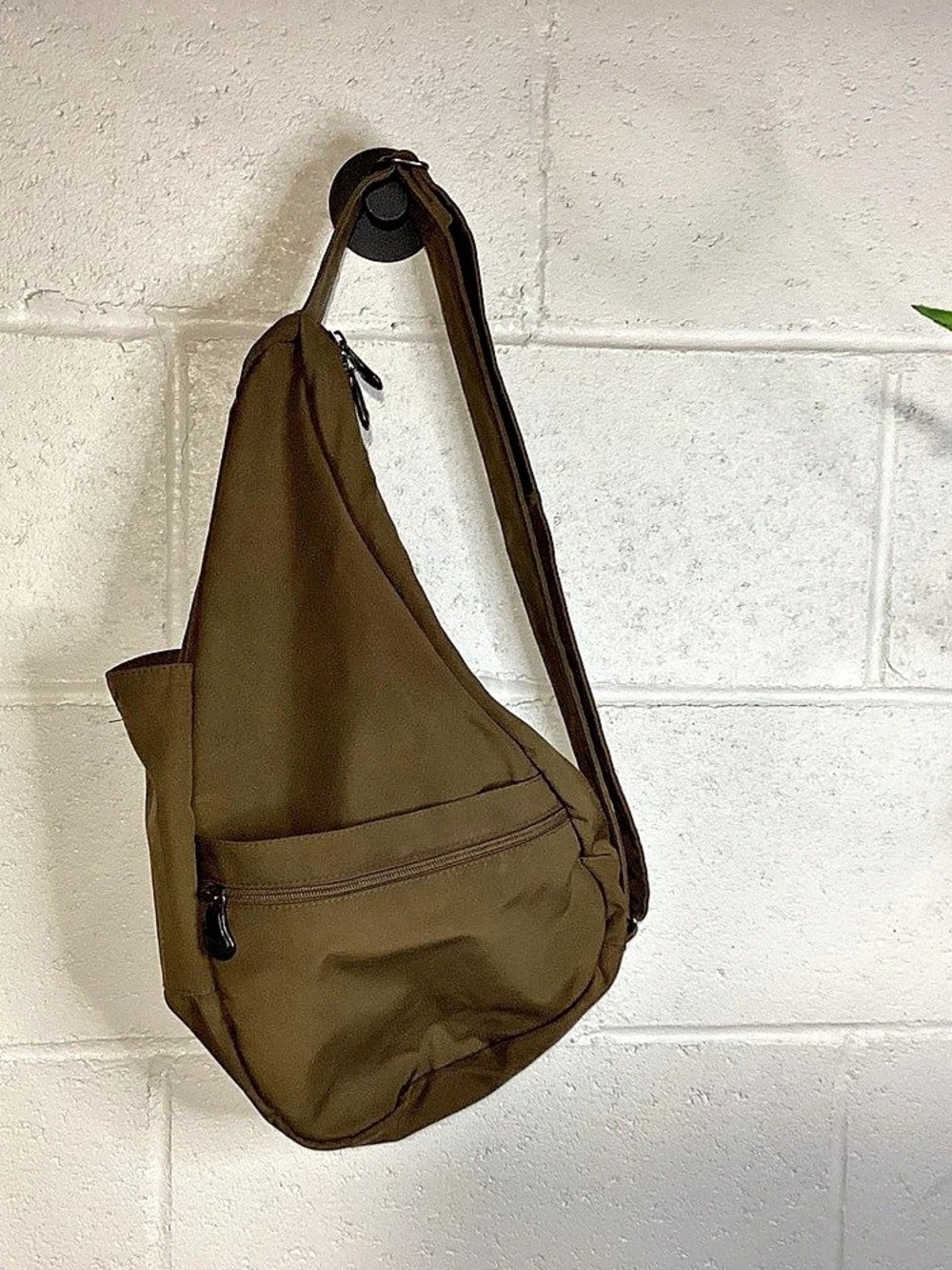 AmeriBag Healthy Back Bag Crossbody Sling in Brown